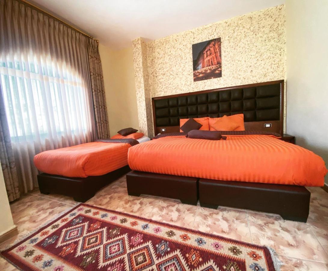 Anbat Midtown Hotel Wadi Musa Esterno foto