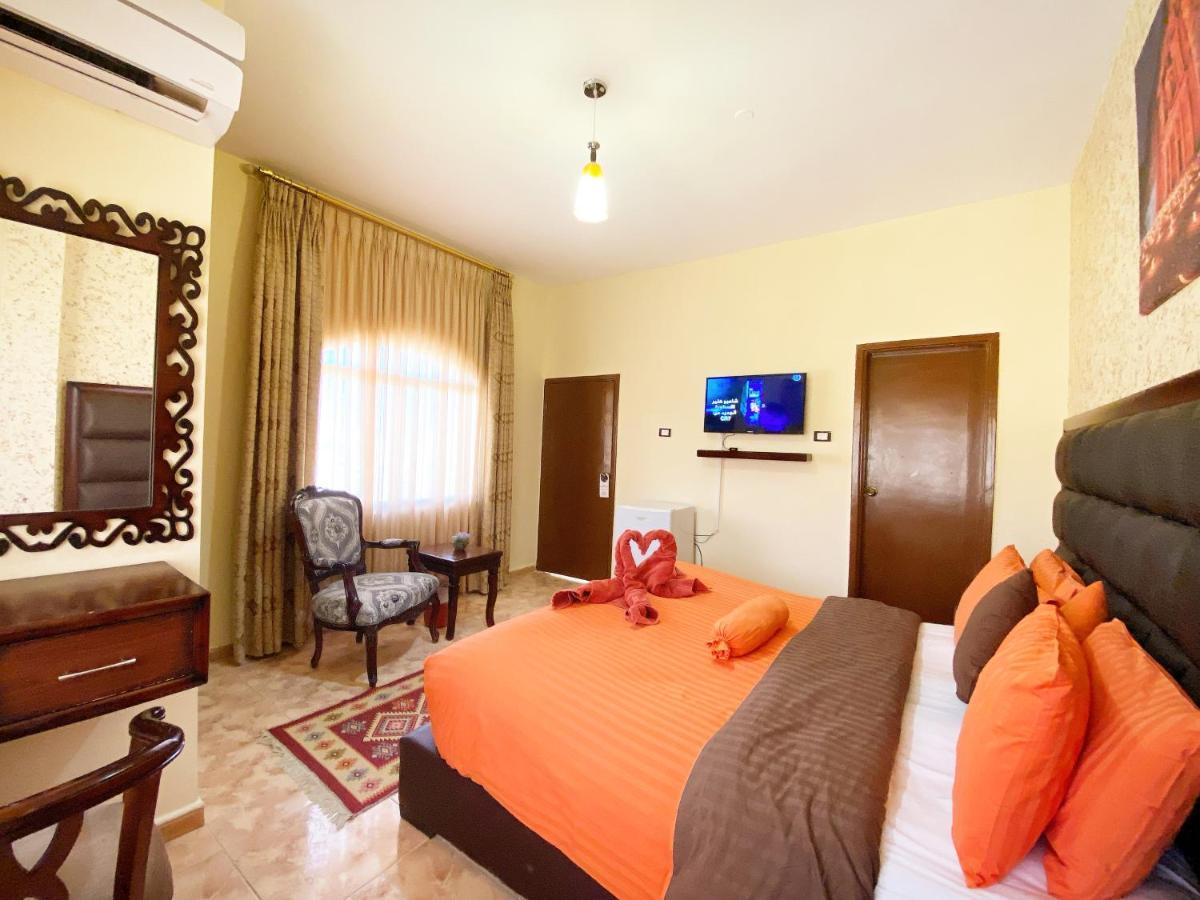 Anbat Midtown Hotel Wadi Musa Esterno foto