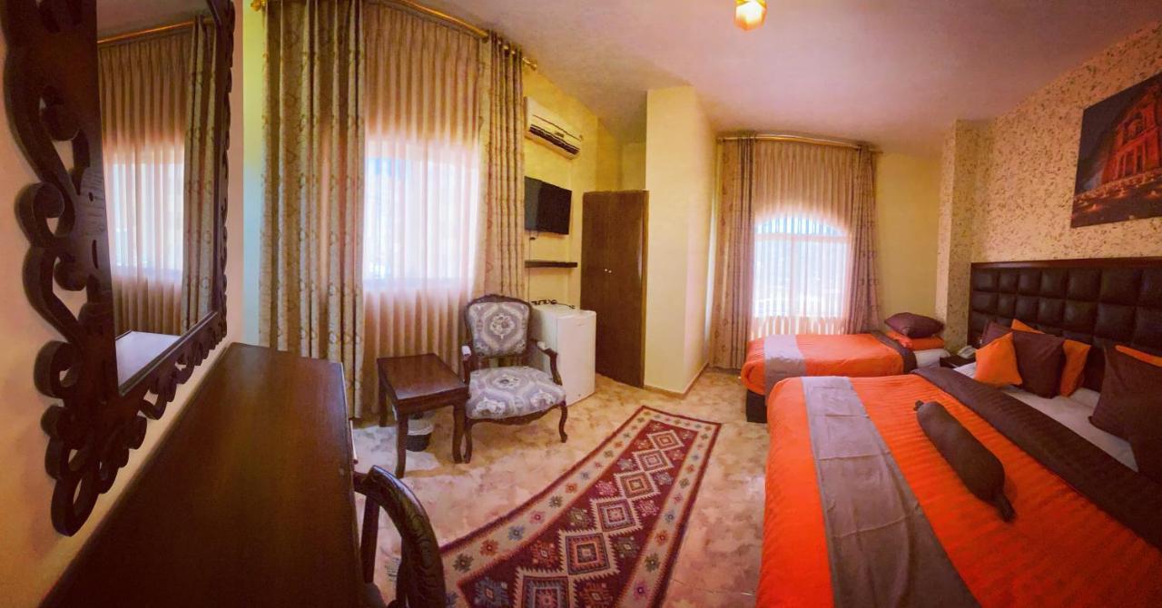 Anbat Midtown Hotel Wadi Musa Esterno foto