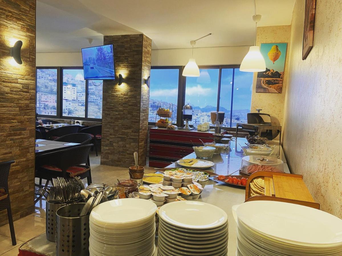 Anbat Midtown Hotel Wadi Musa Esterno foto