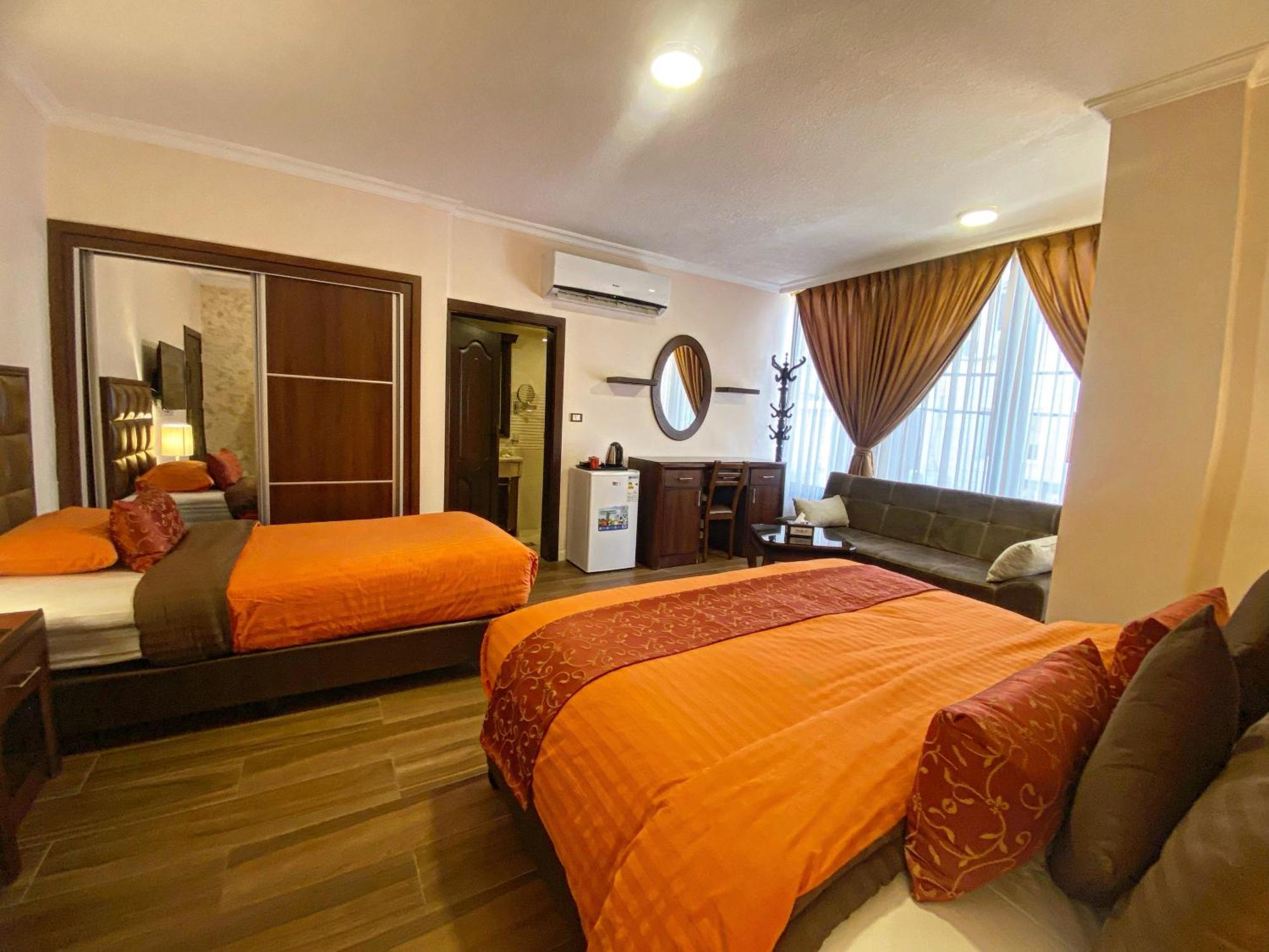 Anbat Midtown Hotel Wadi Musa Esterno foto
