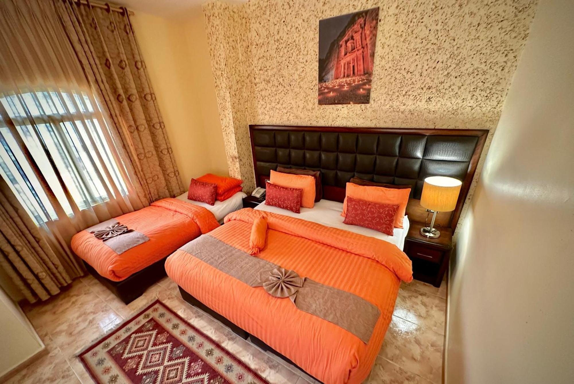 Anbat Midtown Hotel Wadi Musa Esterno foto