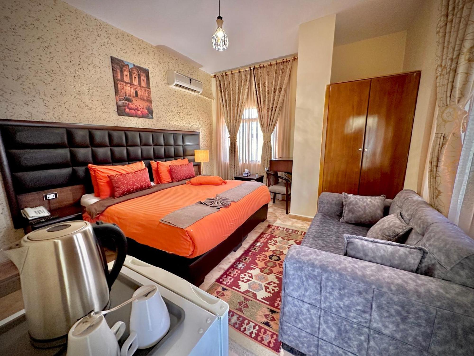 Anbat Midtown Hotel Wadi Musa Esterno foto